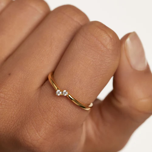 anello a filo in argento placcato oro giallo con due zirconi modello couplet di pdpaola an01 872