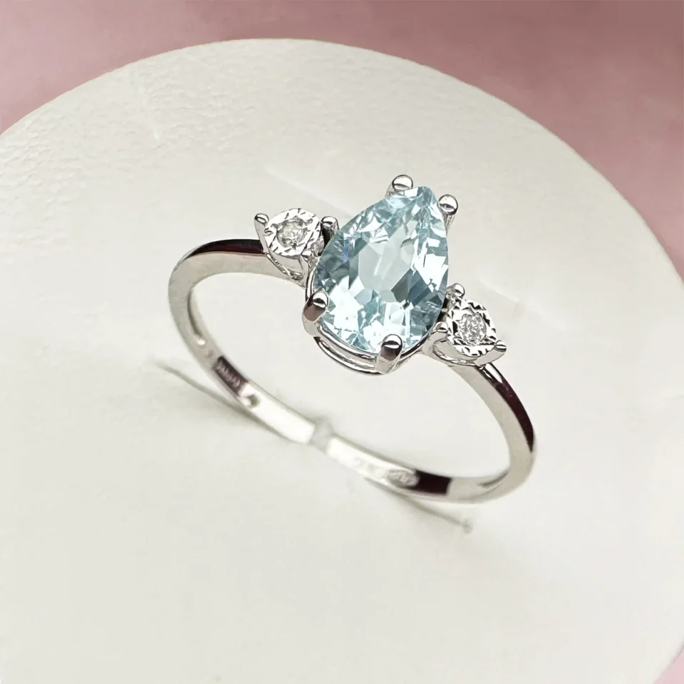 anello comete gioielli oro bianco 375 con acquamarina goccia e diamanti kank002