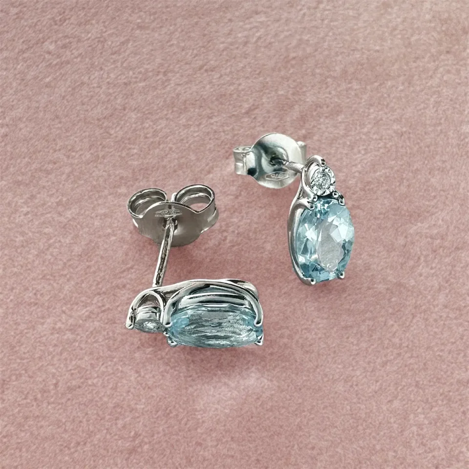 orecchini comete gioielli oro bianco 375 con acquamarina ovale e diamanti korq001