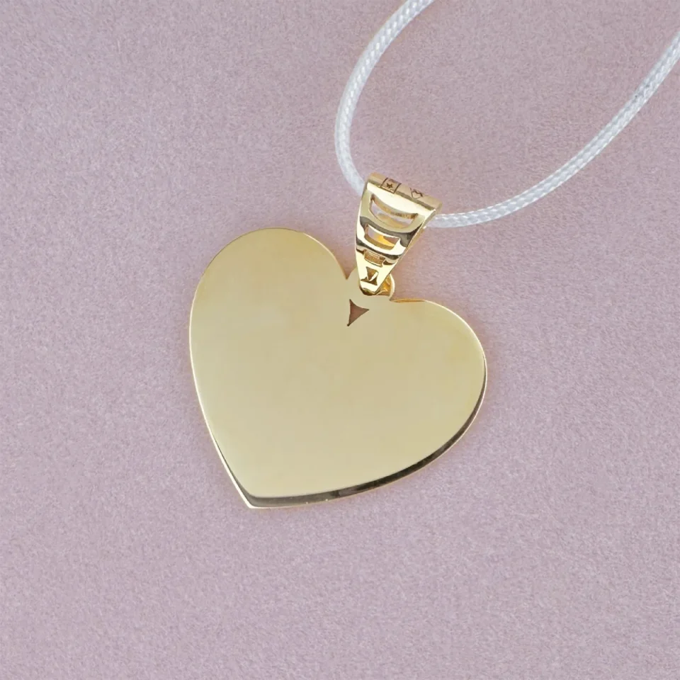 ciondolo a cuore piatto oro giallo 9 carati personalizzabile con incisione p1n2ou