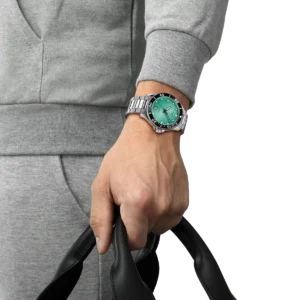 indosso orologio uomo ragazzo tissot seastar 1000 quarzo 40 mm quadrante turchese t120.410.11.091.00